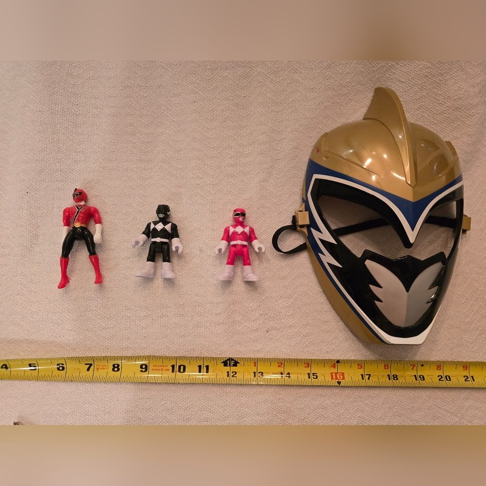 Power Rangers Gold Mask And 3 Action Figures
